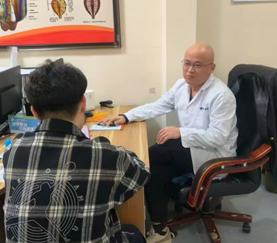 驻马店市|男科医师高朋磊：守护男性健康，专业男科诊疗